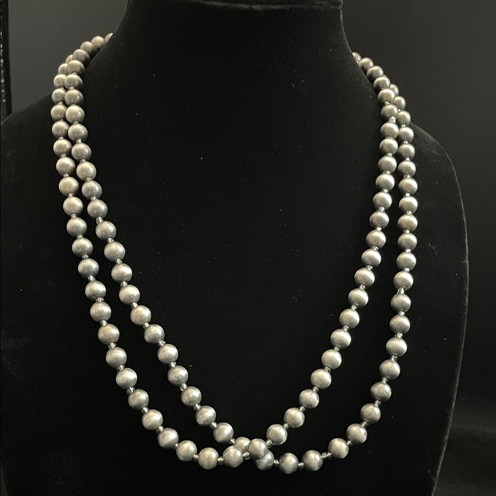 Elegant Plunder Design Silver Gray Pearl Necklace NWOT